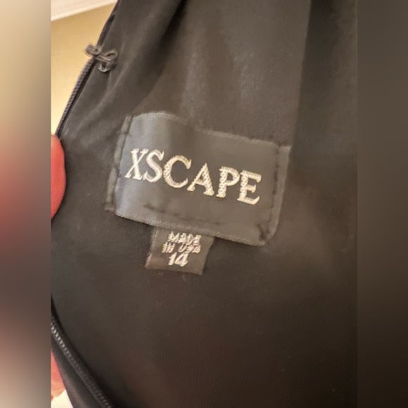 Xscape Long Formal Dress - Picture 4 of 6